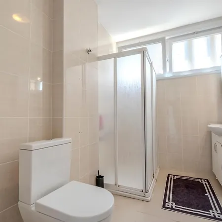 Bosphorus View - 5 Bedrooms - 2 Bathrooms - Elevator - Location イスタンブール